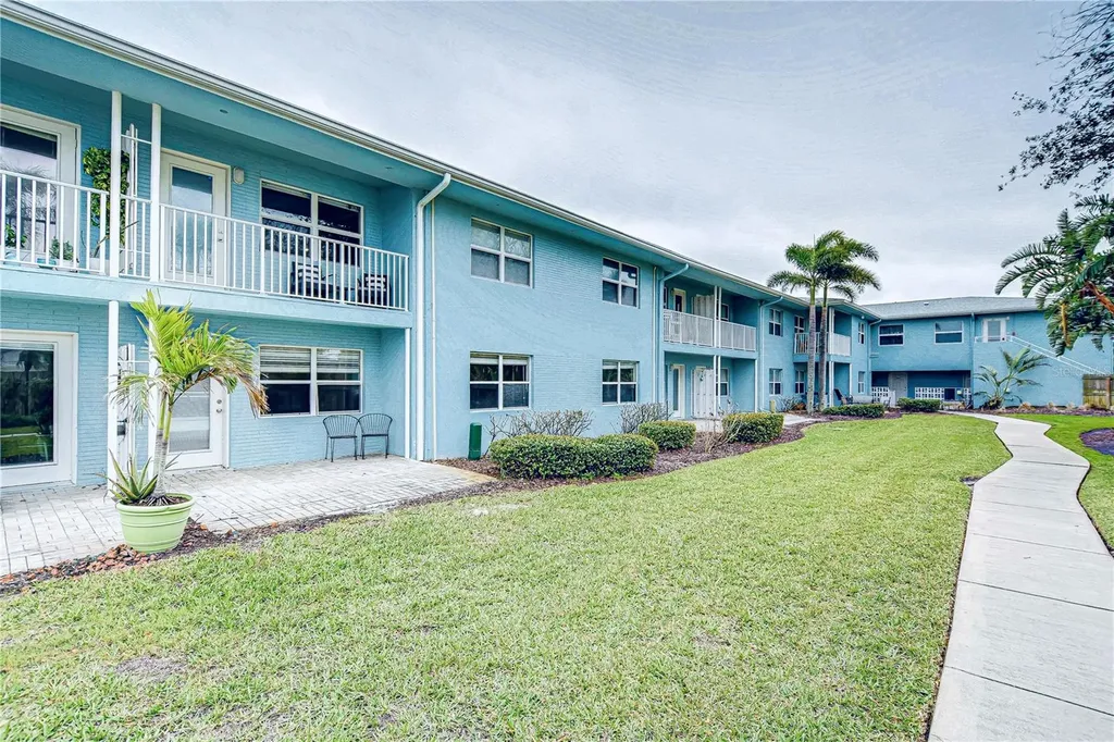 300 Venetian Drive Clearwater FL 33755