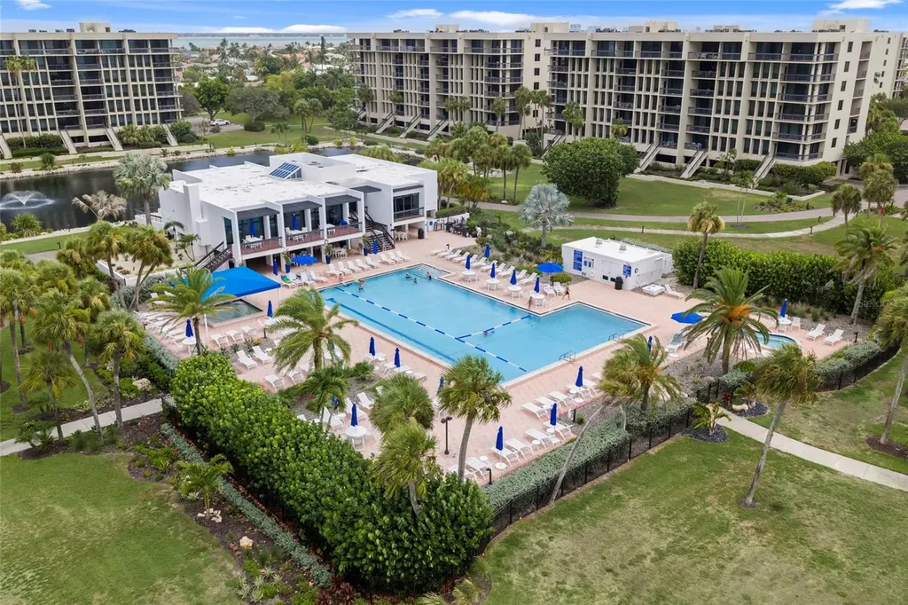 1095 Gulf Of Mexico Drive Longboat Key FL 34228
