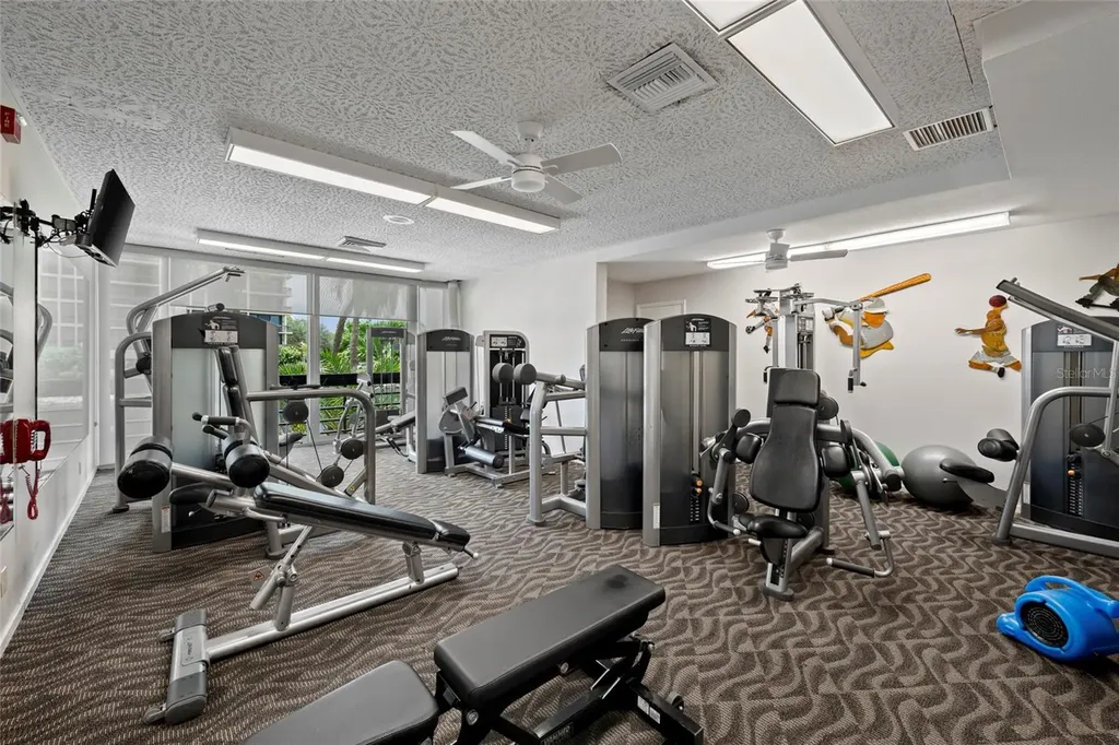 1095 Gulf Of Mexico Drive Longboat Key FL 34228