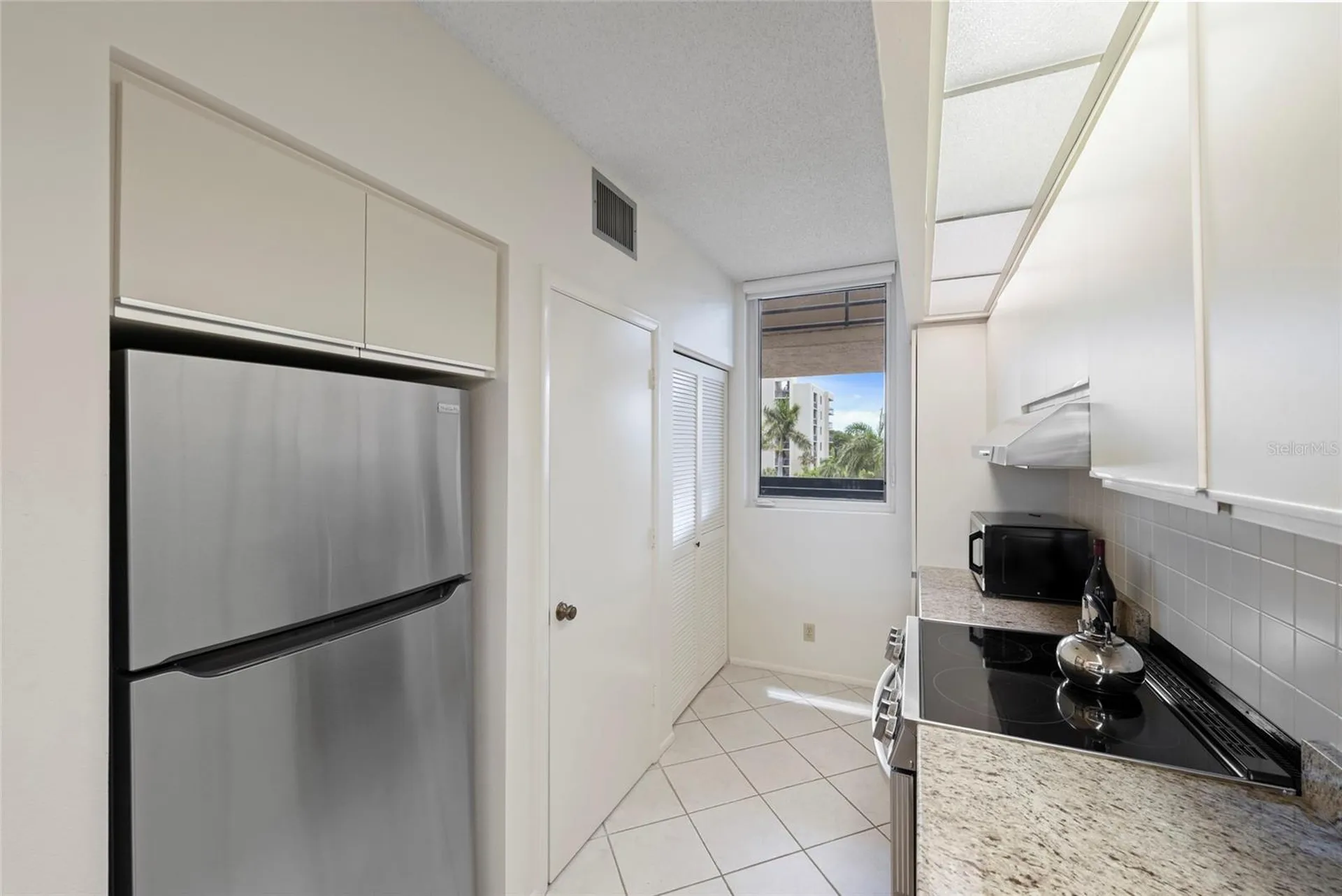 1095 Gulf Of Mexico Drive Longboat Key FL 34228