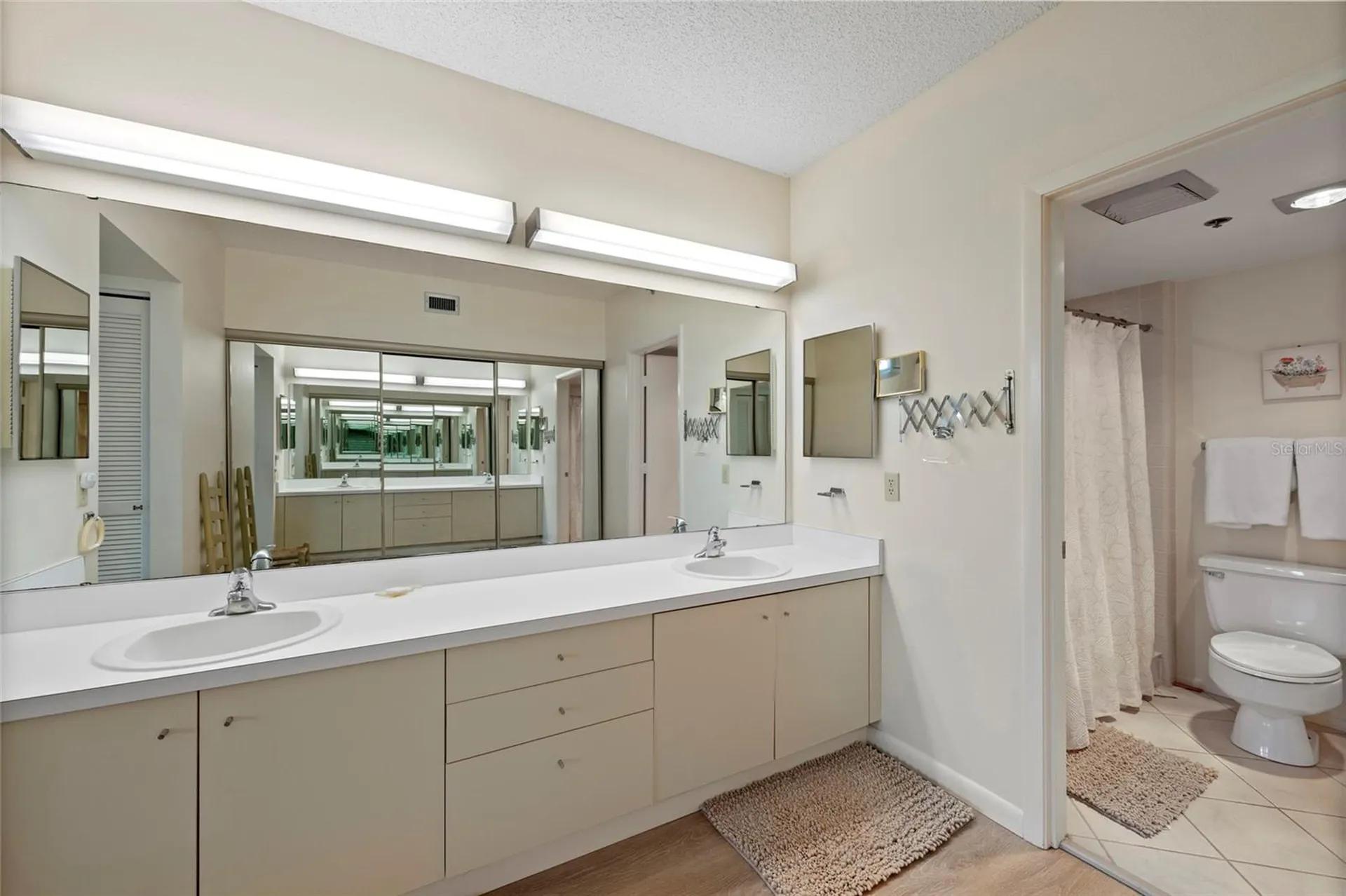 1095 Gulf Of Mexico Drive Longboat Key FL 34228