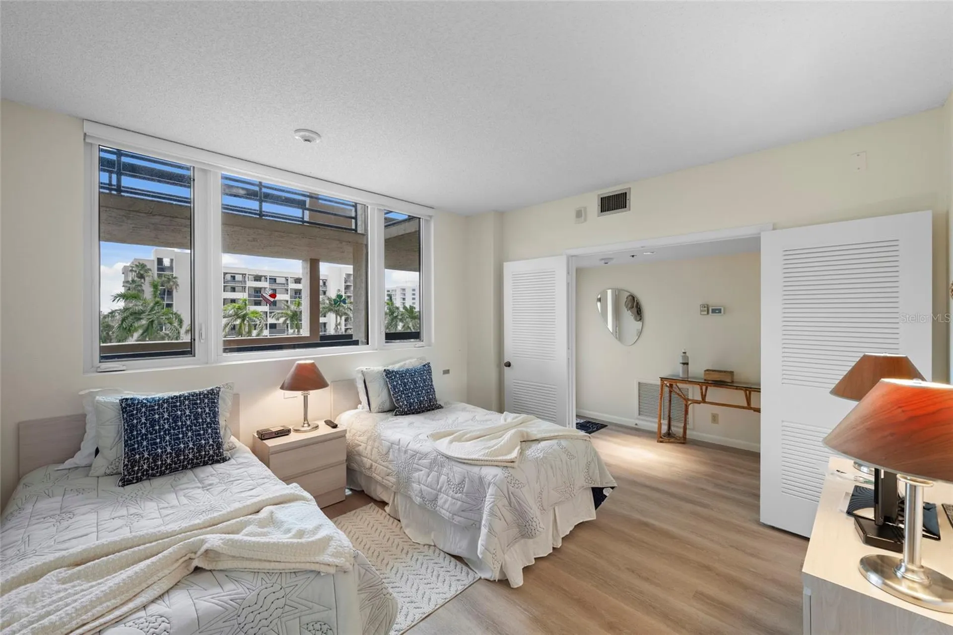 1095 Gulf Of Mexico Drive Longboat Key FL 34228