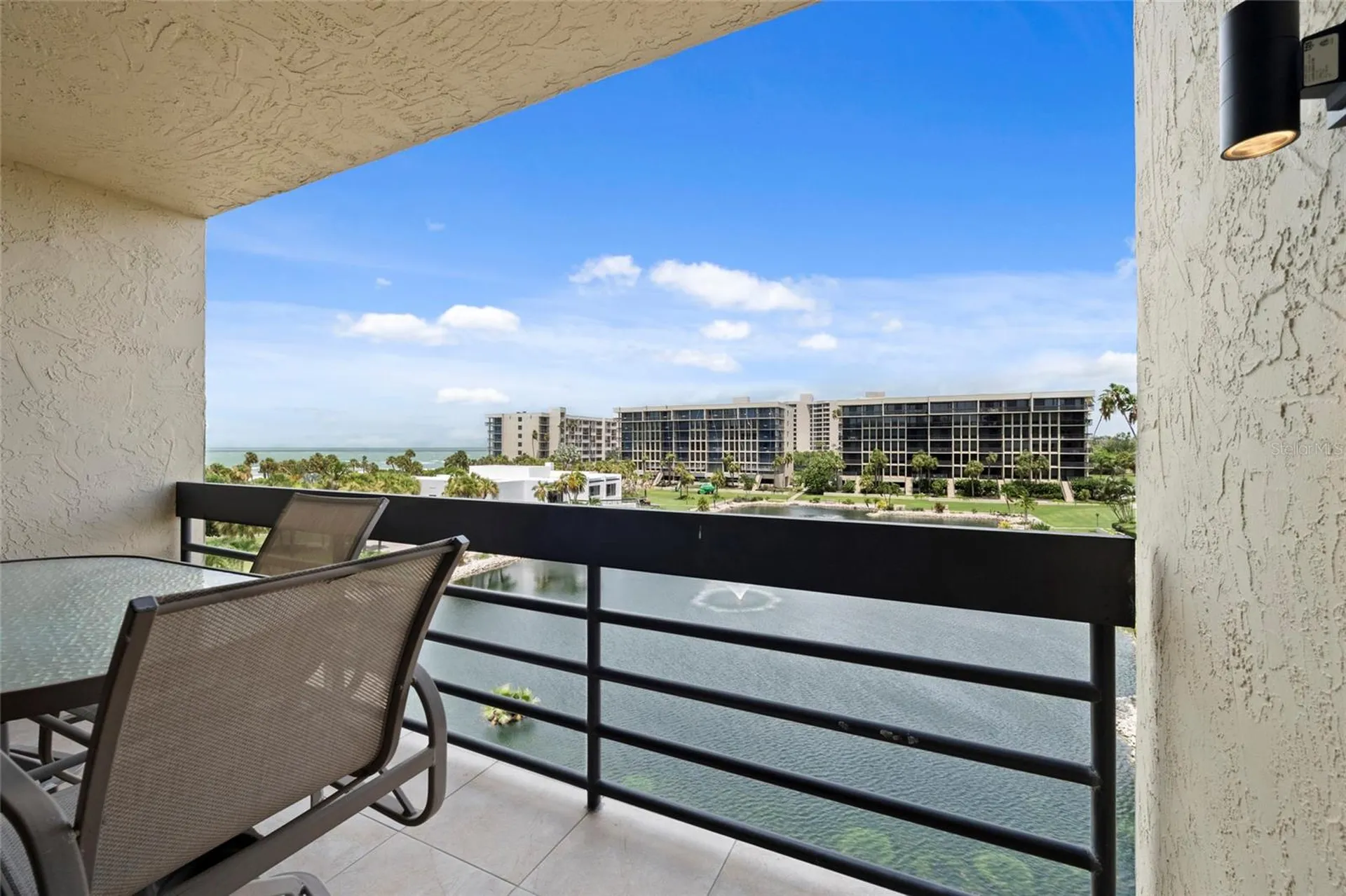1095 Gulf Of Mexico Drive Longboat Key FL 34228