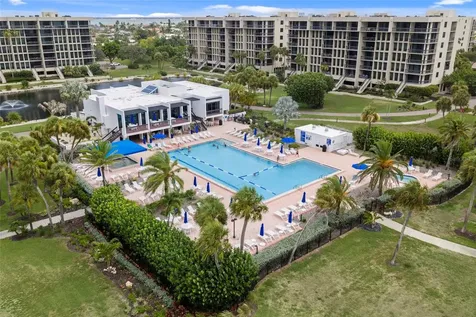 1095 Gulf Of Mexico Drive Longboat Key FL 34228