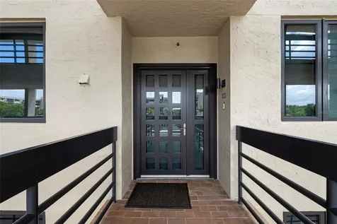 1095 Gulf Of Mexico Drive Longboat Key FL 34228
