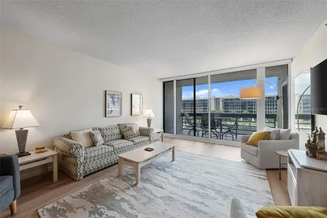 1095 Gulf Of Mexico Drive Longboat Key FL 34228