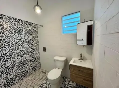 119 Santa Cecilia Santurce PR 00911