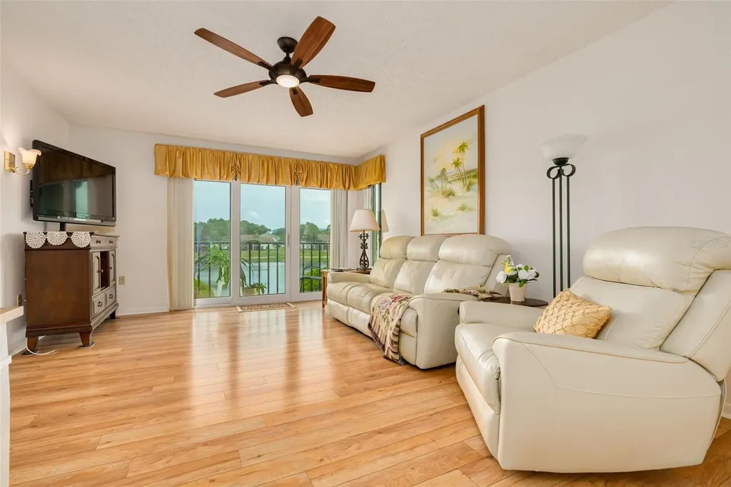 1882 Pine Ridge Way W Palm Harbor FL 34684