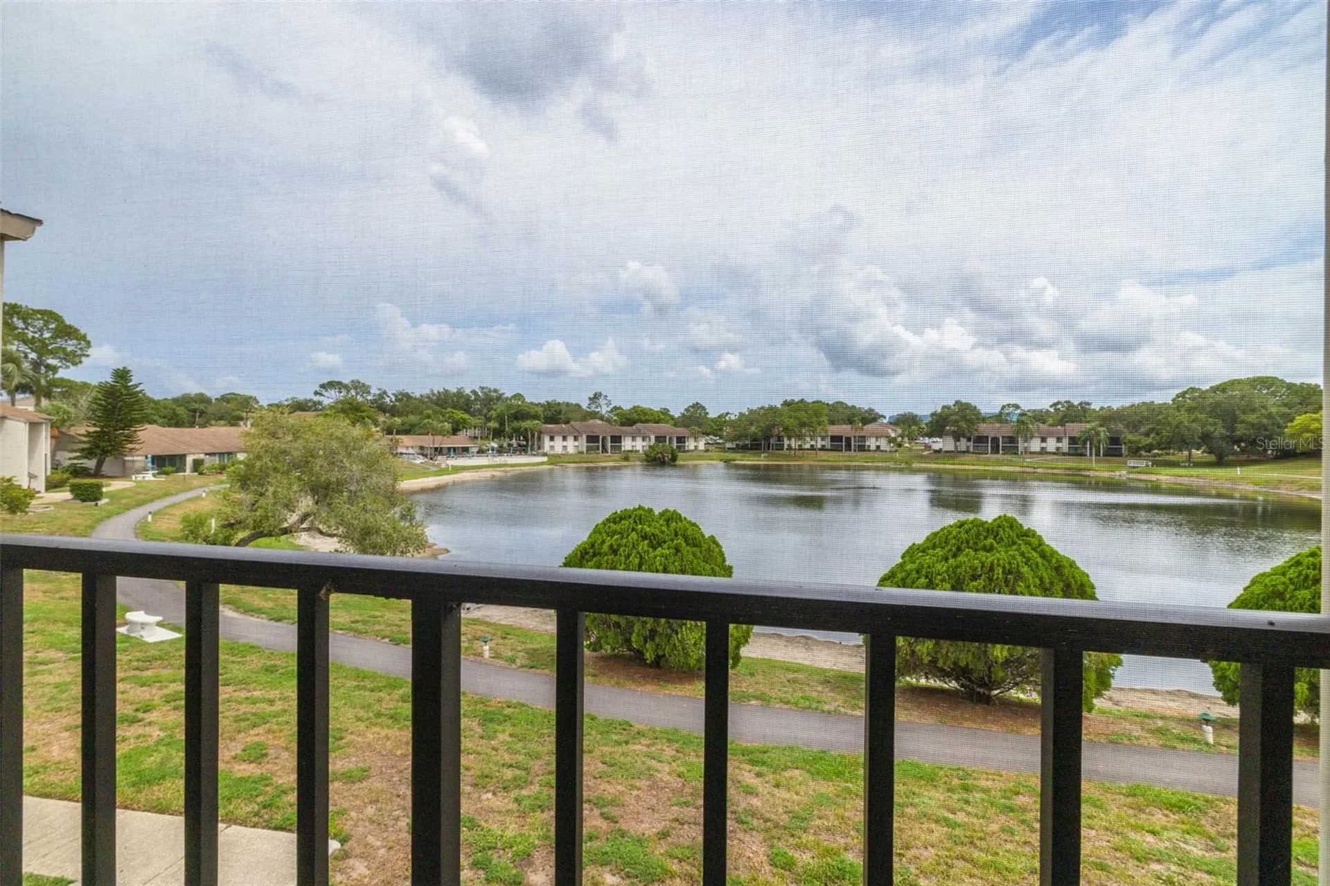 1882 Pine Ridge Way W Palm Harbor FL 34684