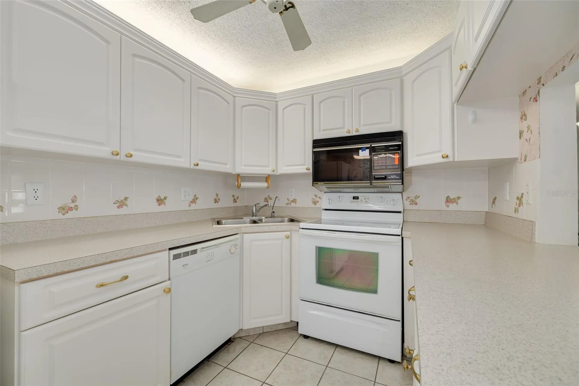 1882 Pine Ridge Way W Palm Harbor FL 34684