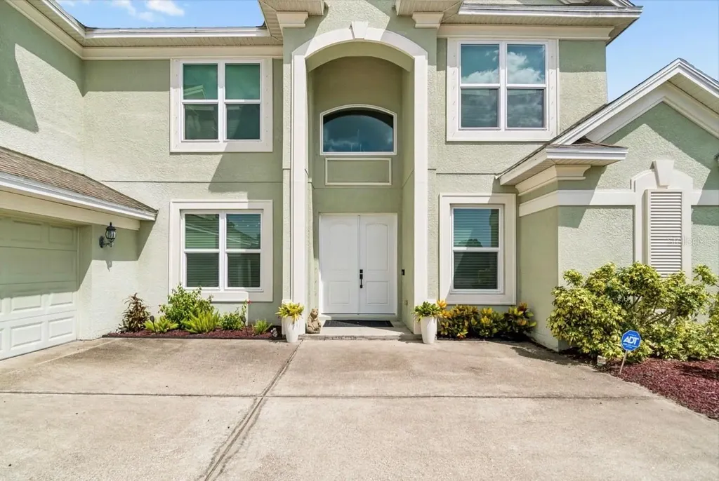 13800 Crest Lake Drive Hudson FL 34669