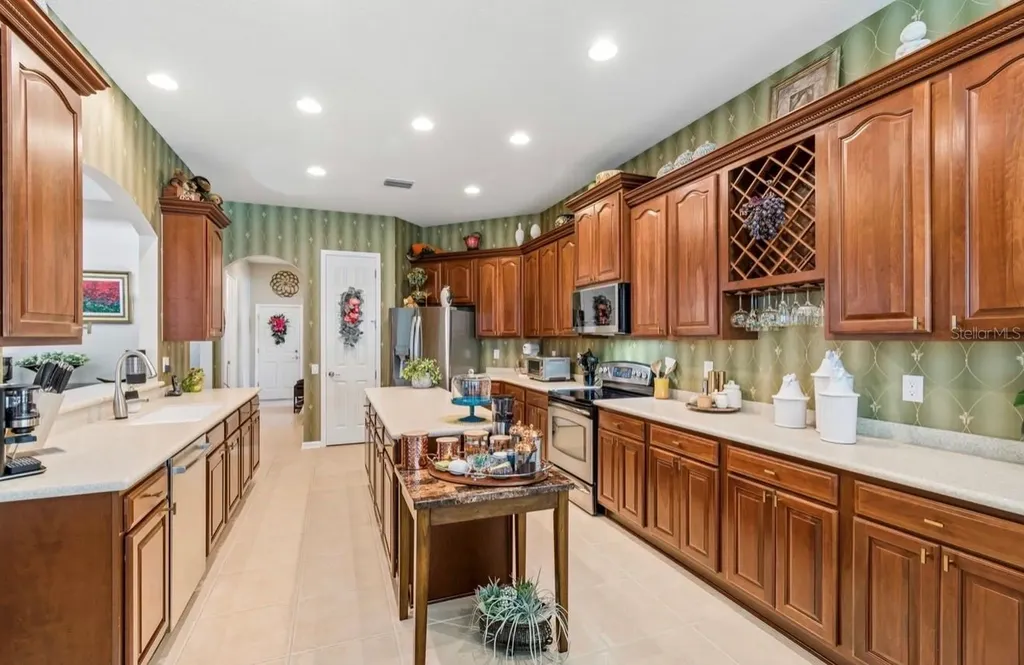13800 Crest Lake Drive Hudson FL 34669