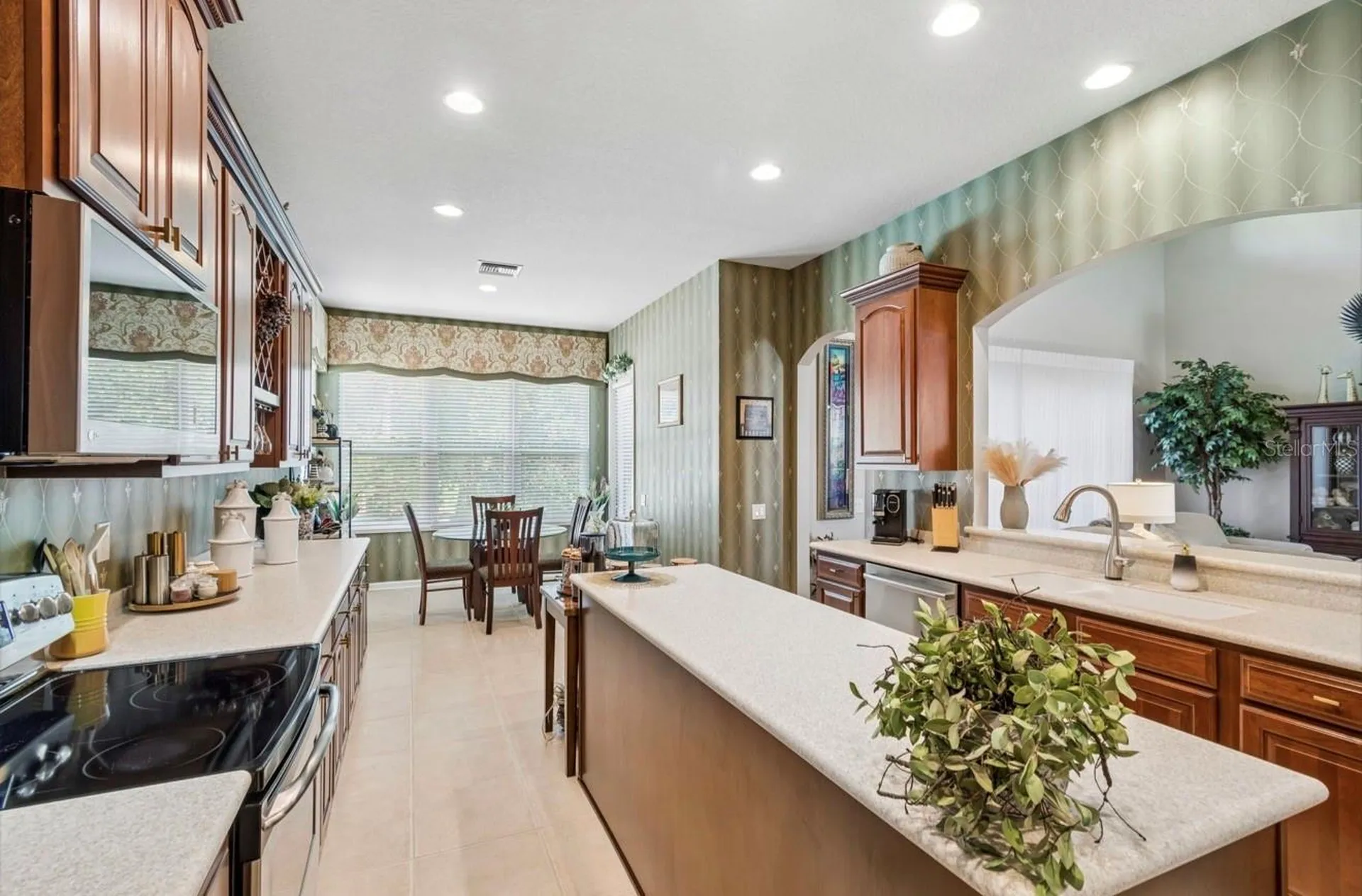 13800 Crest Lake Drive Hudson FL 34669