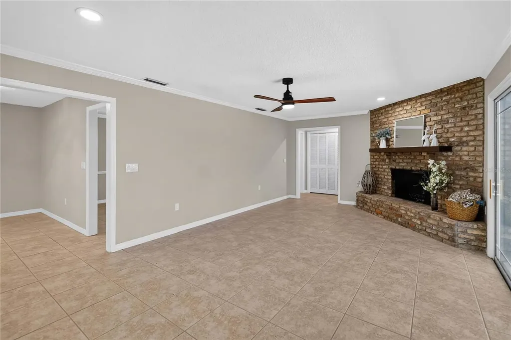 4195 Fallwood Circle Orlando FL 32812