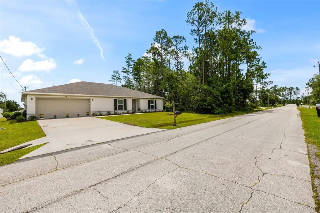 49 Llama Trail Palm Coast FL 32164