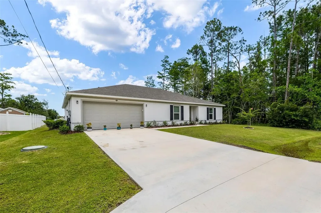 49 Llama Trail Palm Coast FL 32164