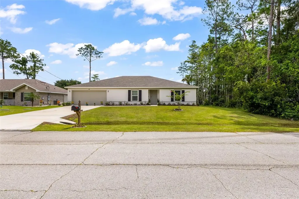 49 Llama Trail Palm Coast FL 32164