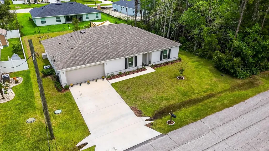 49 Llama Trail Palm Coast FL 32164