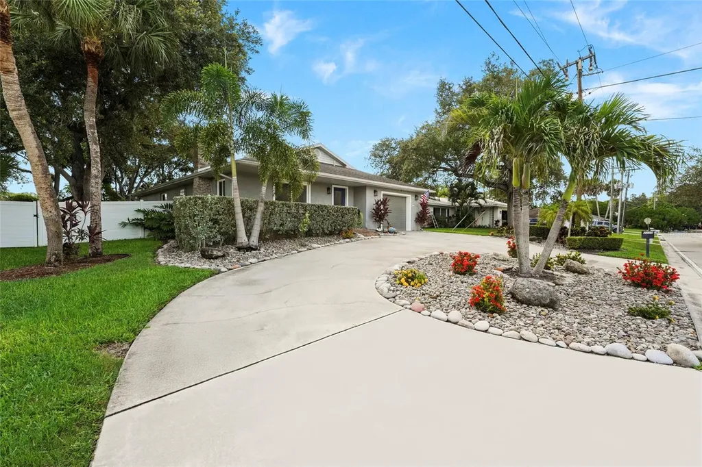 2129 Linwood Drive Sarasota FL 34232