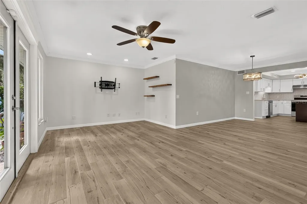2129 Linwood Drive Sarasota FL 34232