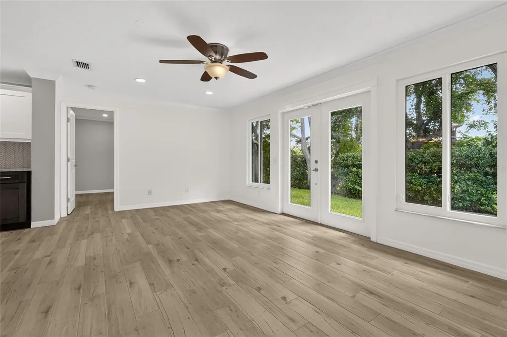 2129 Linwood Drive Sarasota FL 34232