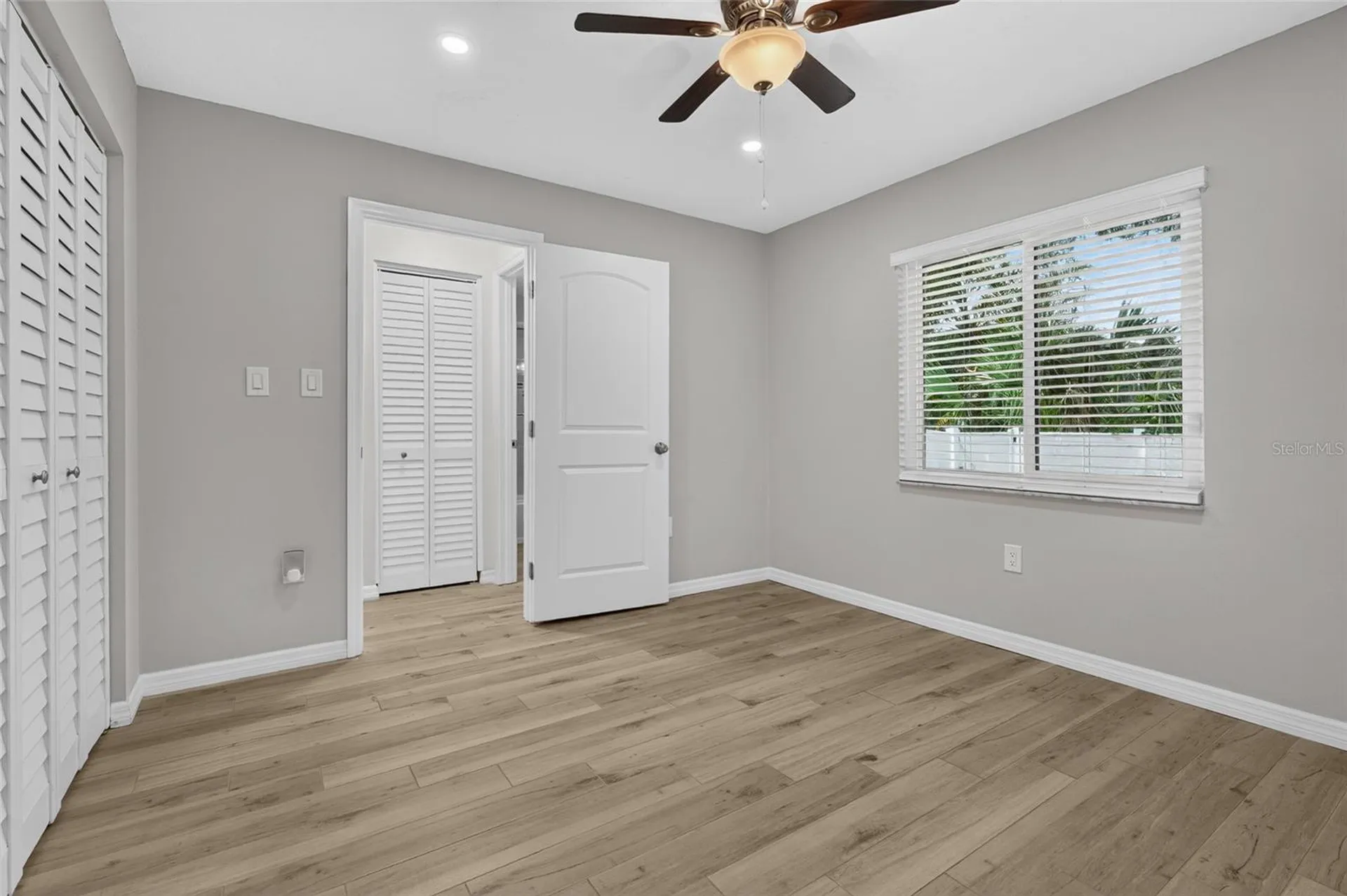 2129 Linwood Drive Sarasota FL 34232