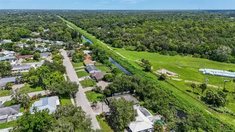2129 Linwood Drive Sarasota FL 34232
