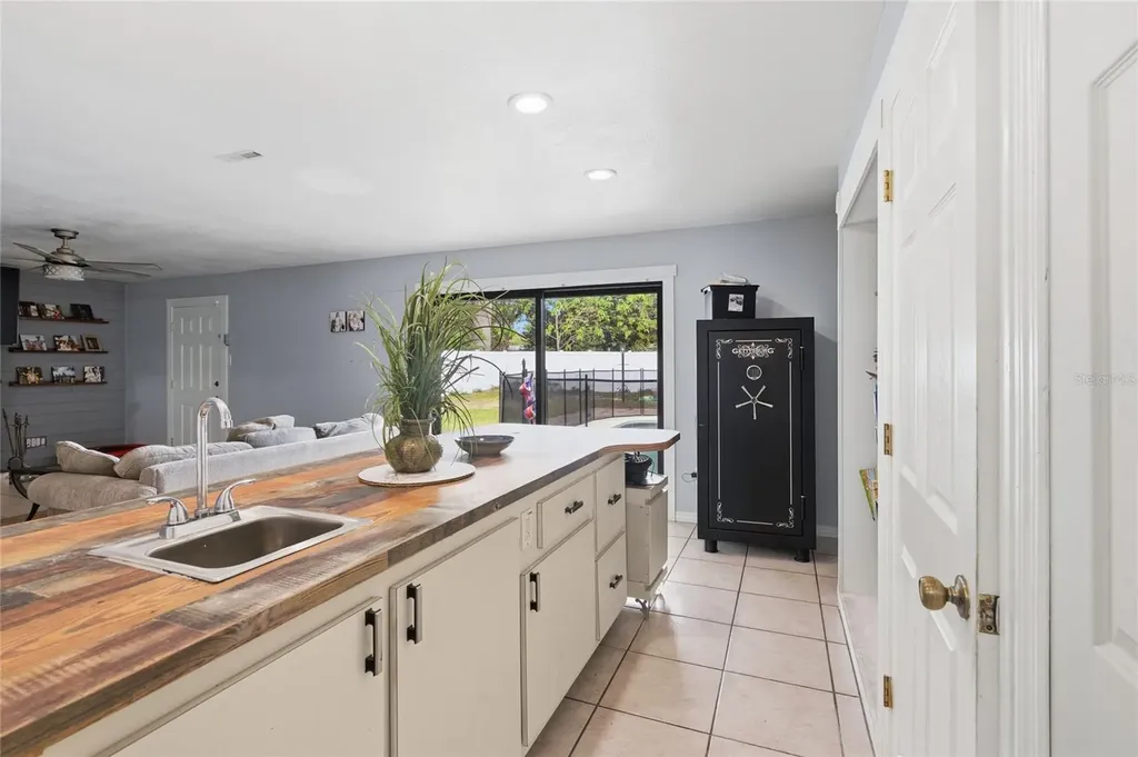 1307 Baltimore Drive Orlando FL 32810