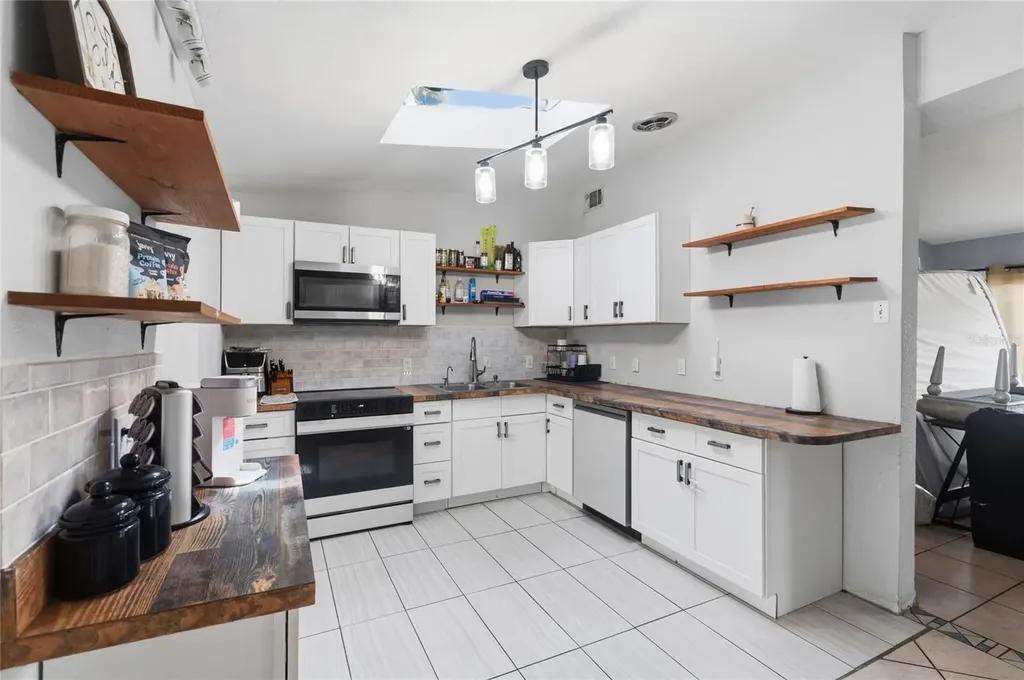 1307 Baltimore Drive Orlando FL 32810