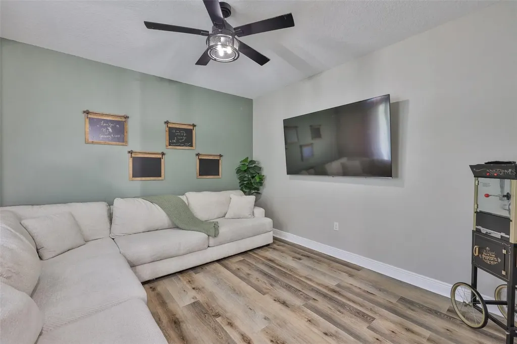 7912 Hampton Lake Drive Tampa FL 33647