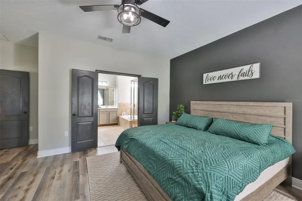 7912 Hampton Lake Drive Tampa FL 33647