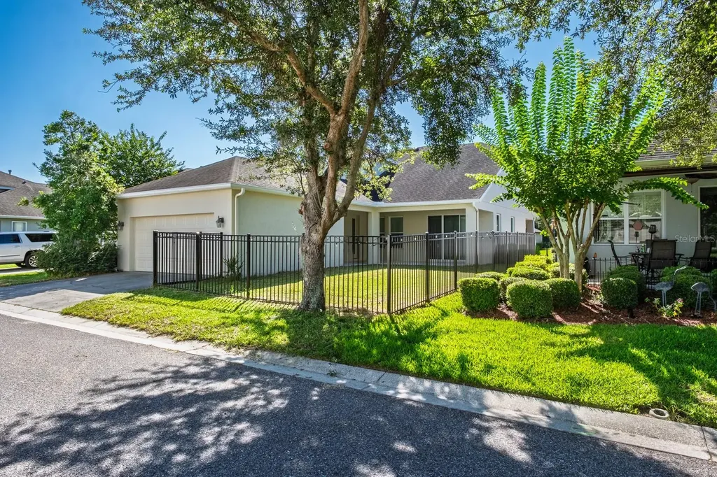 7912 Hampton Lake Drive Tampa FL 33647