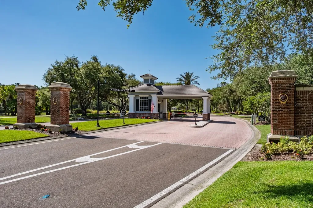 7912 Hampton Lake Drive Tampa FL 33647