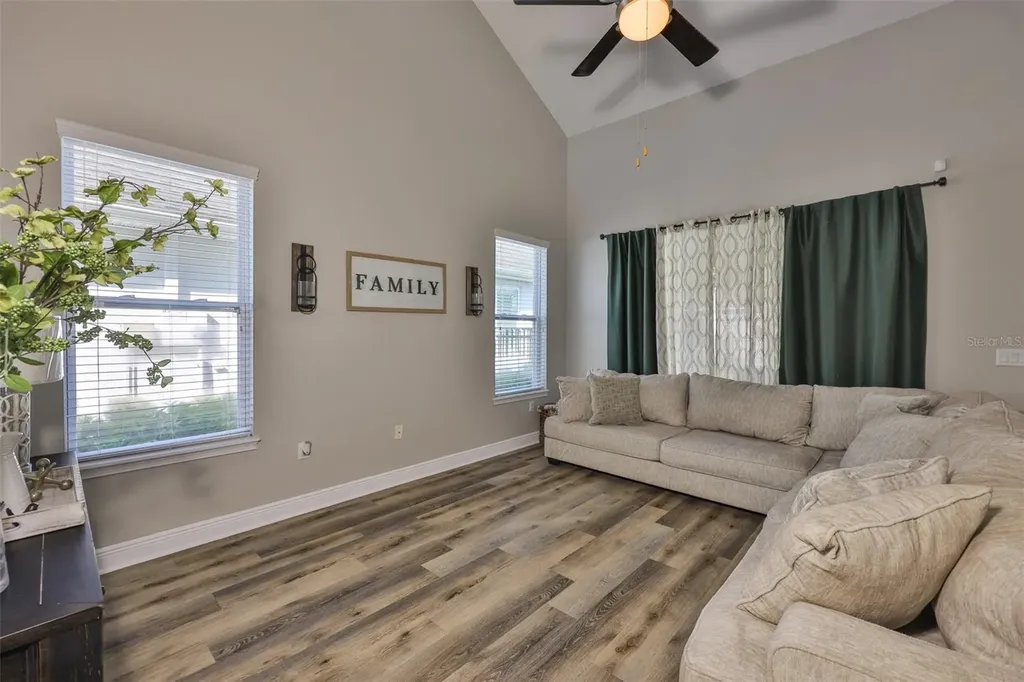 7912 Hampton Lake Drive Tampa FL 33647
