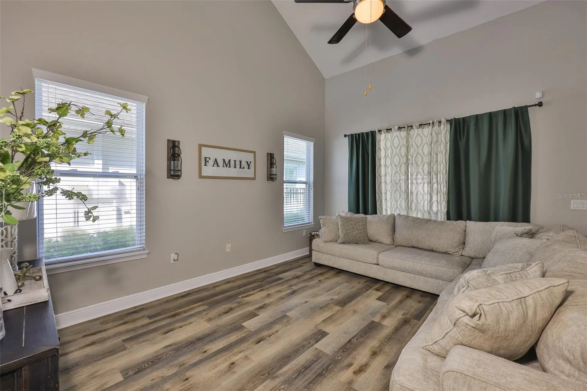 7912 Hampton Lake Drive Tampa FL 33647
