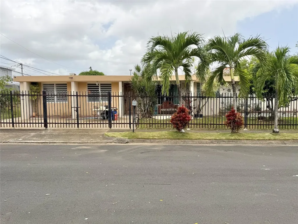33 Calle Diego Salcedo San Juan PR 00926