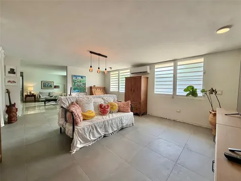 33 Calle Diego Salcedo San Juan PR 00926