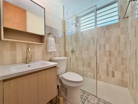33 Calle Diego Salcedo San Juan PR 00926