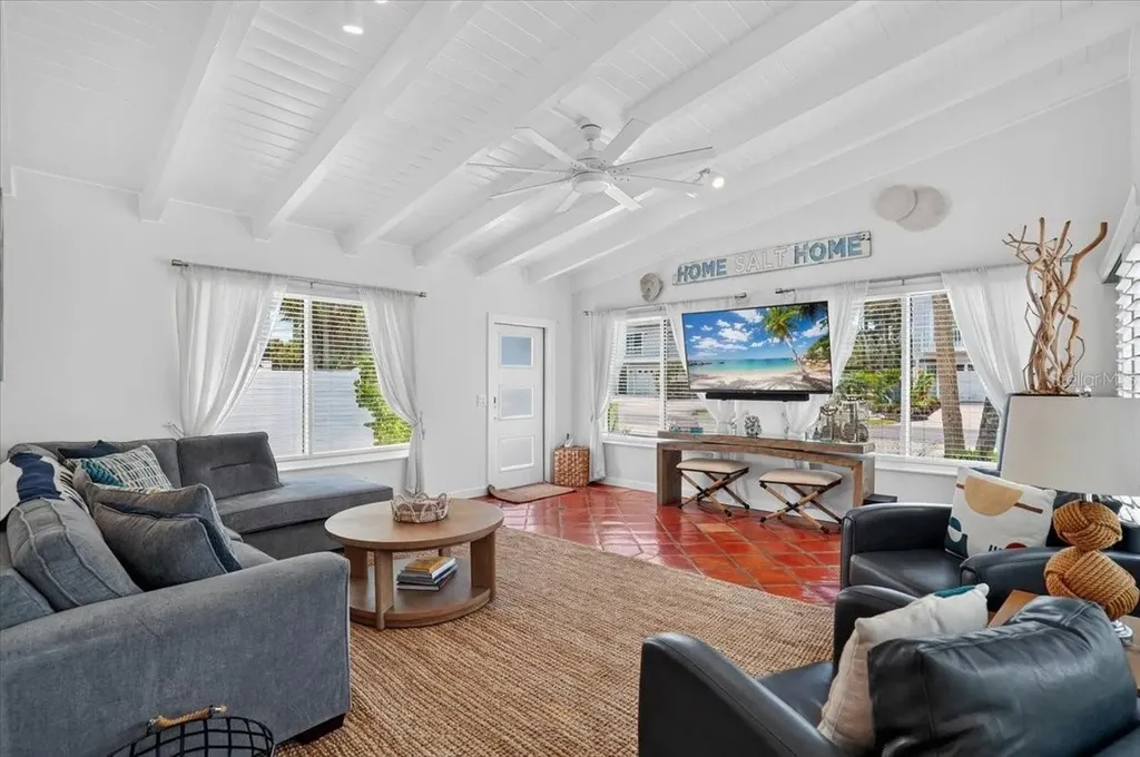 6203 Holmes Boulevard Holmes Beach FL 34217