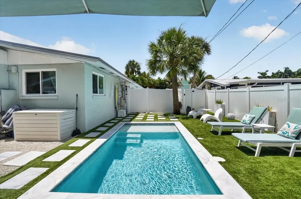 6203 Holmes Boulevard Holmes Beach FL 34217