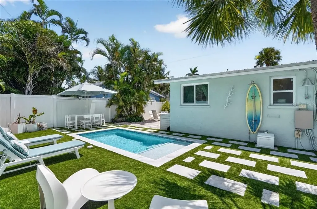 6203 Holmes Boulevard Holmes Beach FL 34217