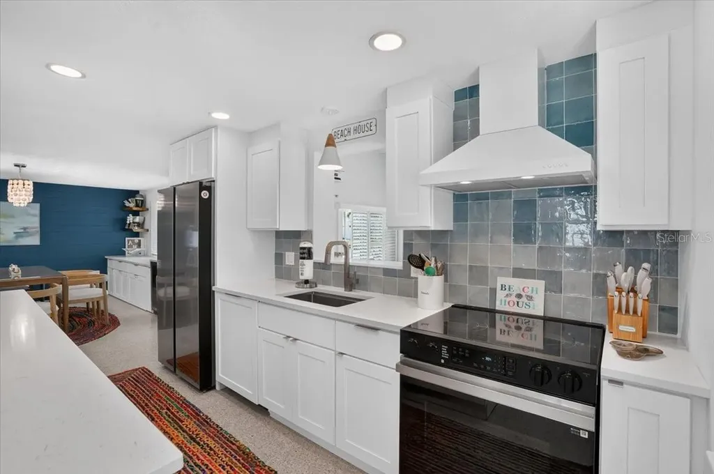 6203 Holmes Boulevard Holmes Beach FL 34217