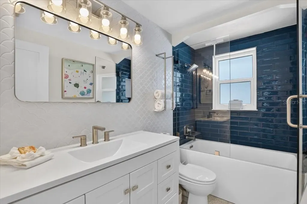 6203 Holmes Boulevard Holmes Beach FL 34217