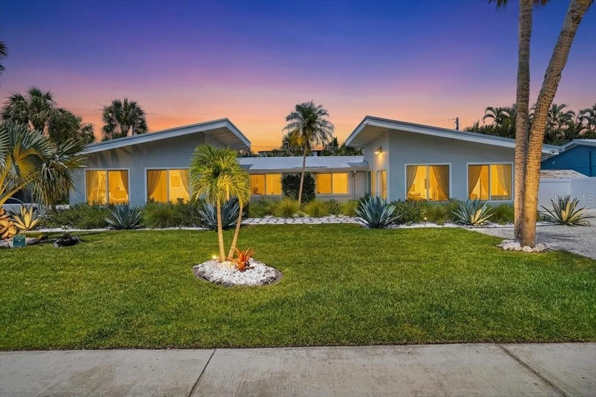 Holmes Beach FL, 6203 Holmes Boulevard