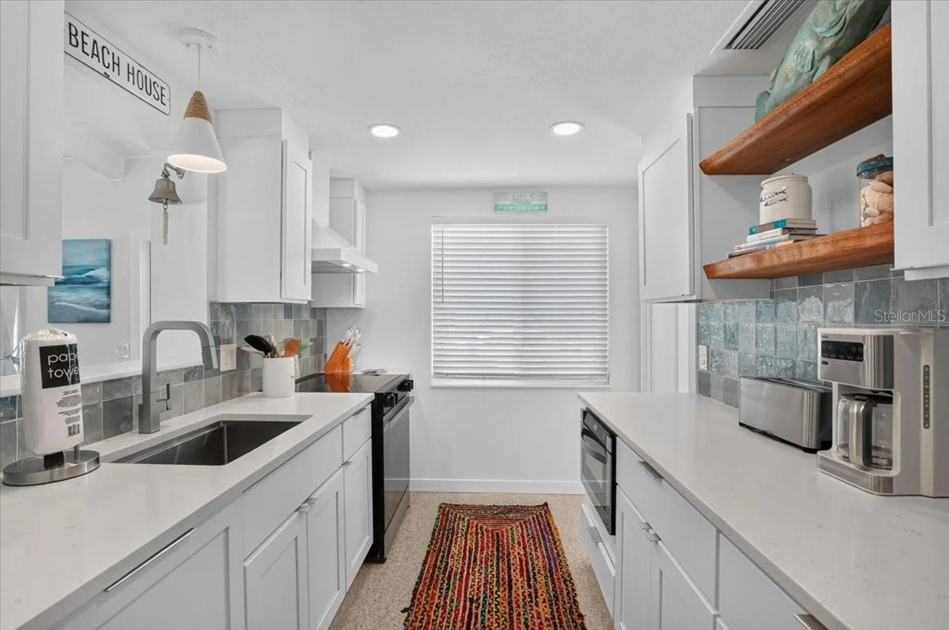 6203 Holmes Boulevard Holmes Beach FL 34217