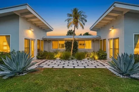6203 Holmes Boulevard Holmes Beach FL 34217