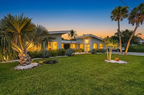 6203 Holmes Boulevard Holmes Beach FL 34217