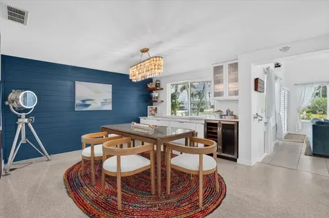 6203 Holmes Boulevard Holmes Beach FL 34217