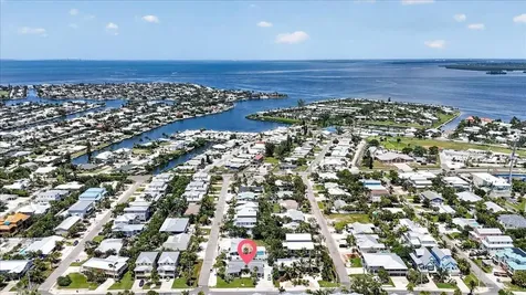 6203 Holmes Boulevard Holmes Beach FL 34217