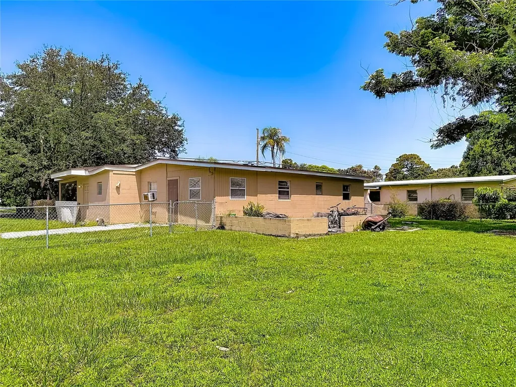 202 N 39th Street Fort Pierce FL 34947